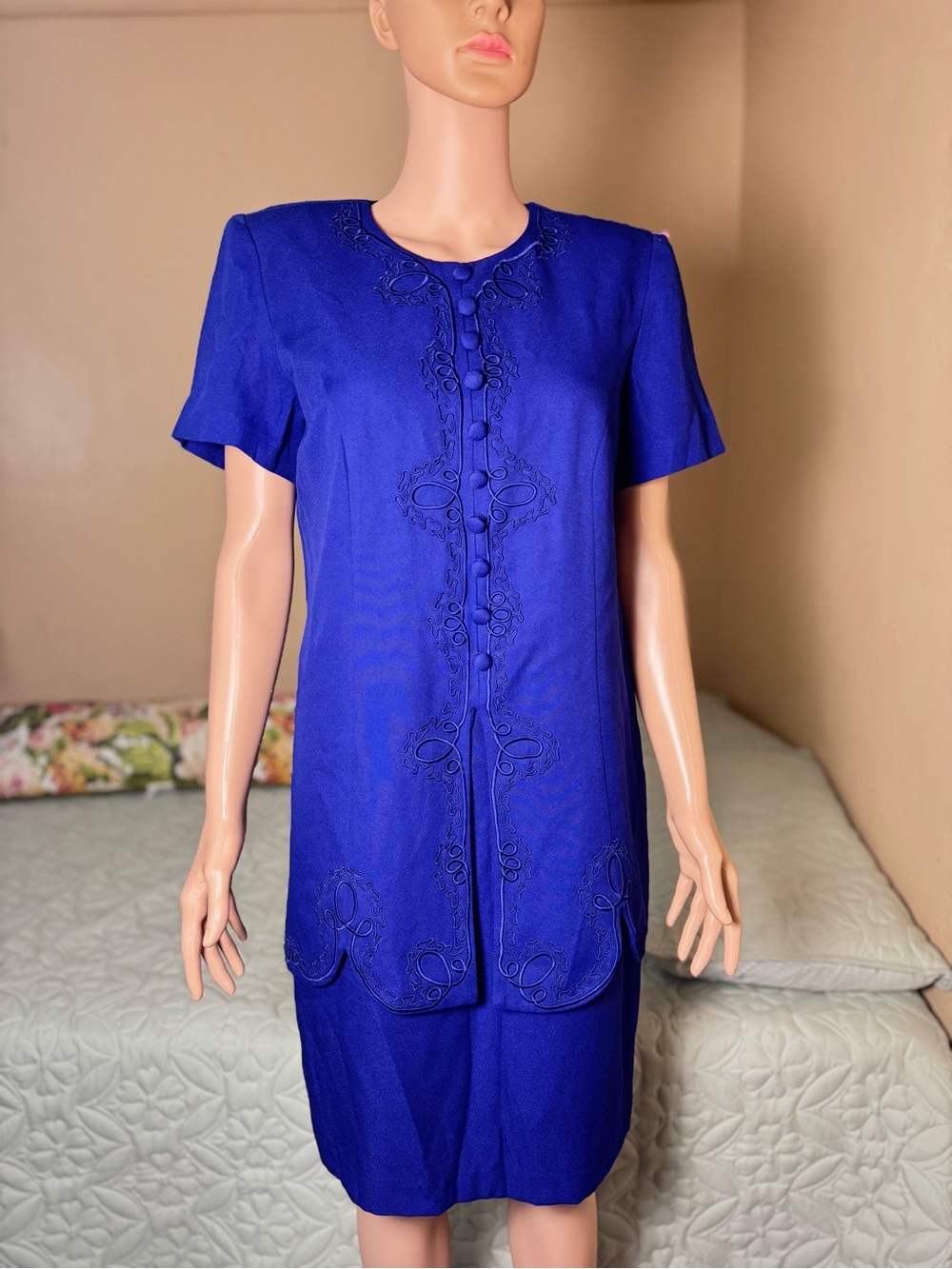 VINTAGE Karin Stevens Petites Royal Blue Embroidered 2-Piece Skirt Suit Size 12P
